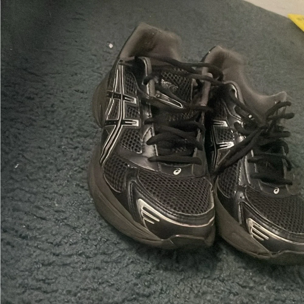 Black ASICS 1130 gels TRADE ONLY!!! I need some decent reps HAMPTON GA AREA - Picture 2 of 3